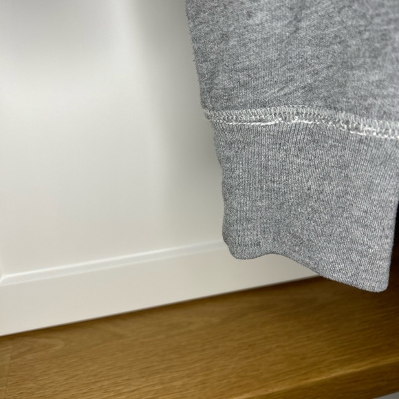 Ruehl Sweatshirt - Picture 5 of 12